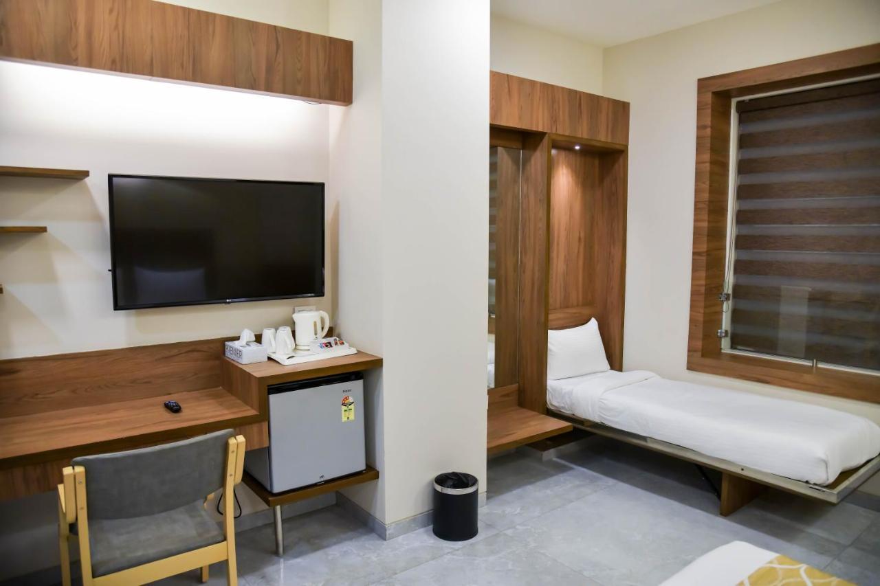 Shree Ganga Smb Hotels Ujaim Exterior foto