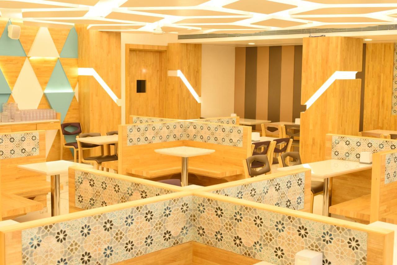 Shree Ganga Smb Hotels Ujaim Exterior foto