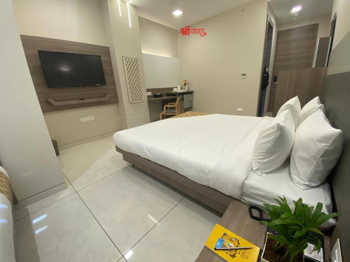 Shree Ganga Smb Hotels Ujaim Exterior foto