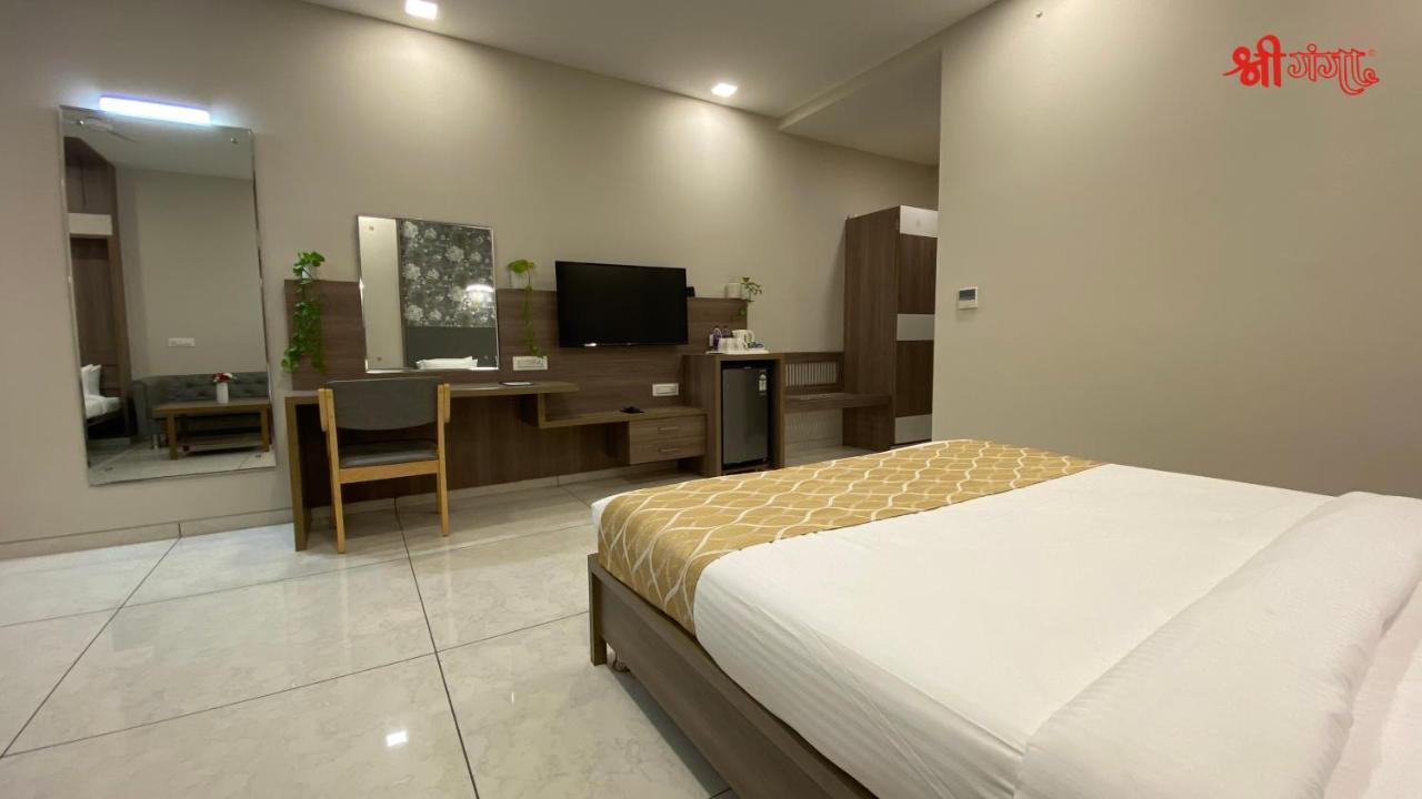 Shree Ganga Smb Hotels Ujaim Exterior foto